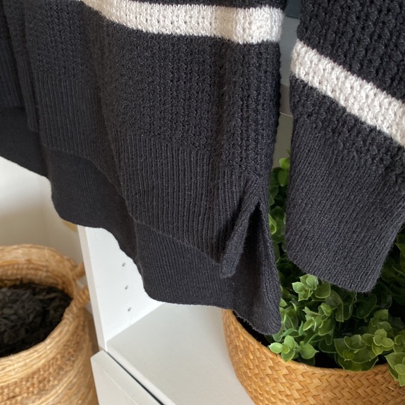 Striped Sweater Black & White, High-Low - Picture 3 of 6